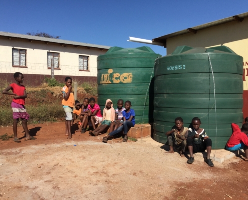 Mathunsini mit Tanks